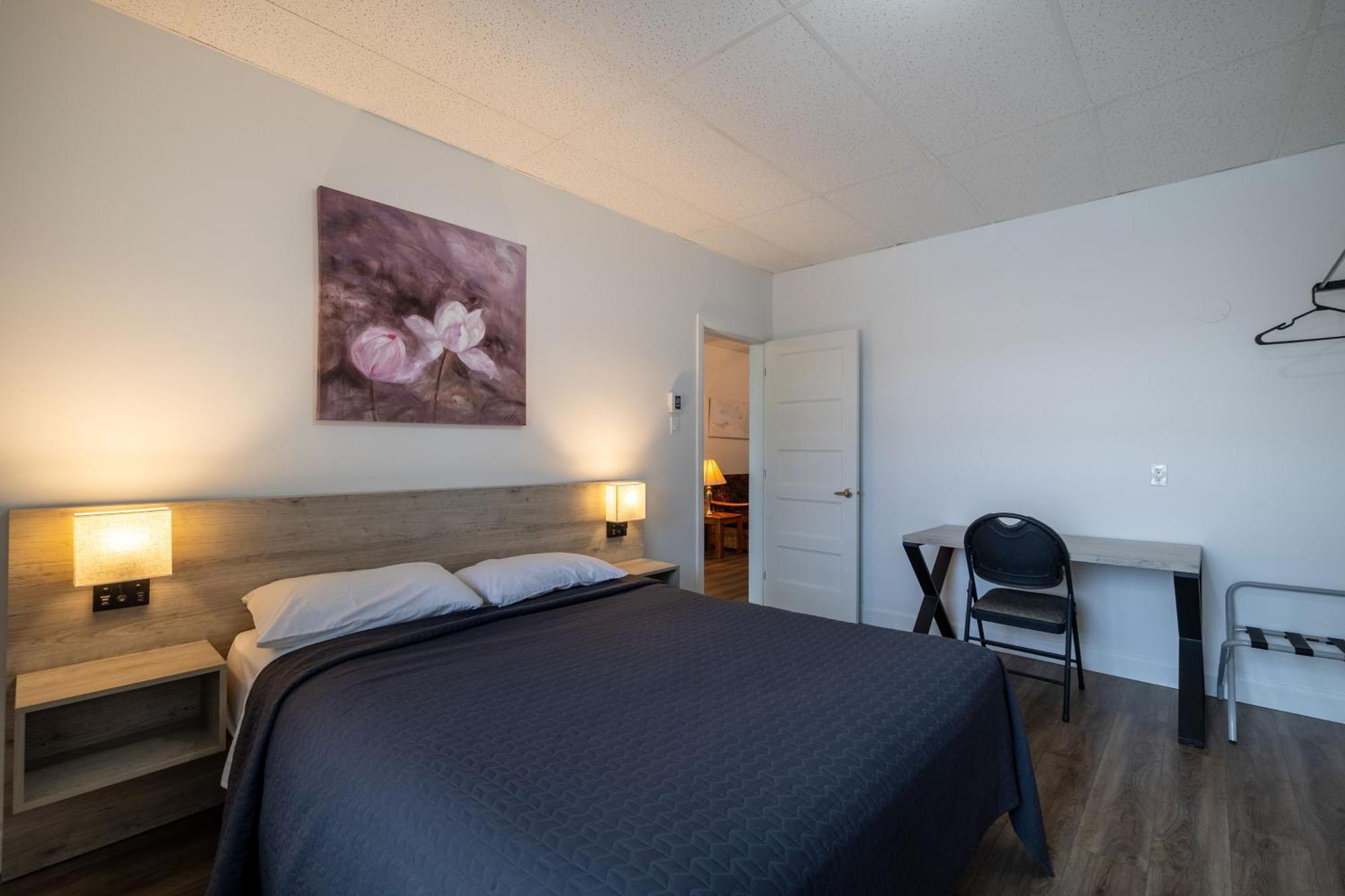 Motel Et Condo Chez Charley Сент-Анн-де-Бопре Экстерьер фото