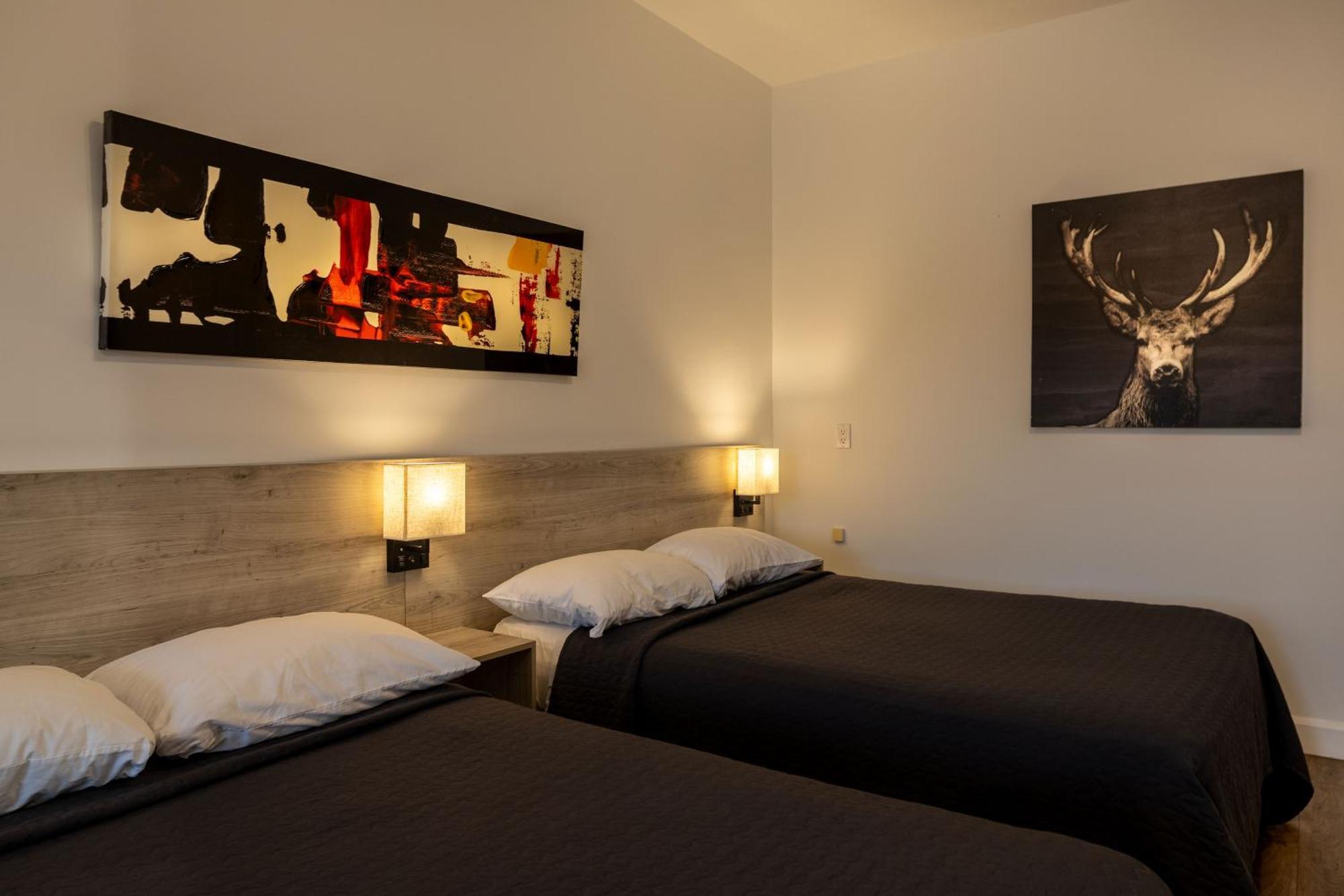 Motel Et Condo Chez Charley Сент-Анн-де-Бопре Экстерьер фото