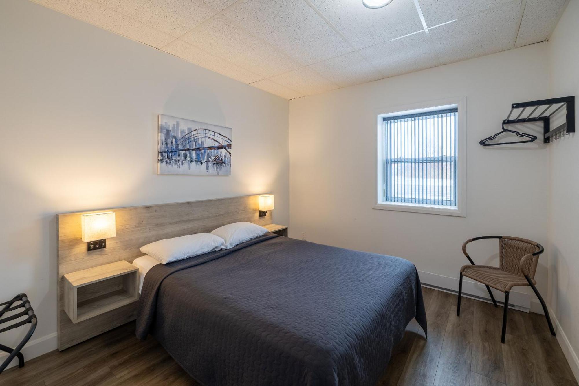 Motel Et Condo Chez Charley Сент-Анн-де-Бопре Экстерьер фото