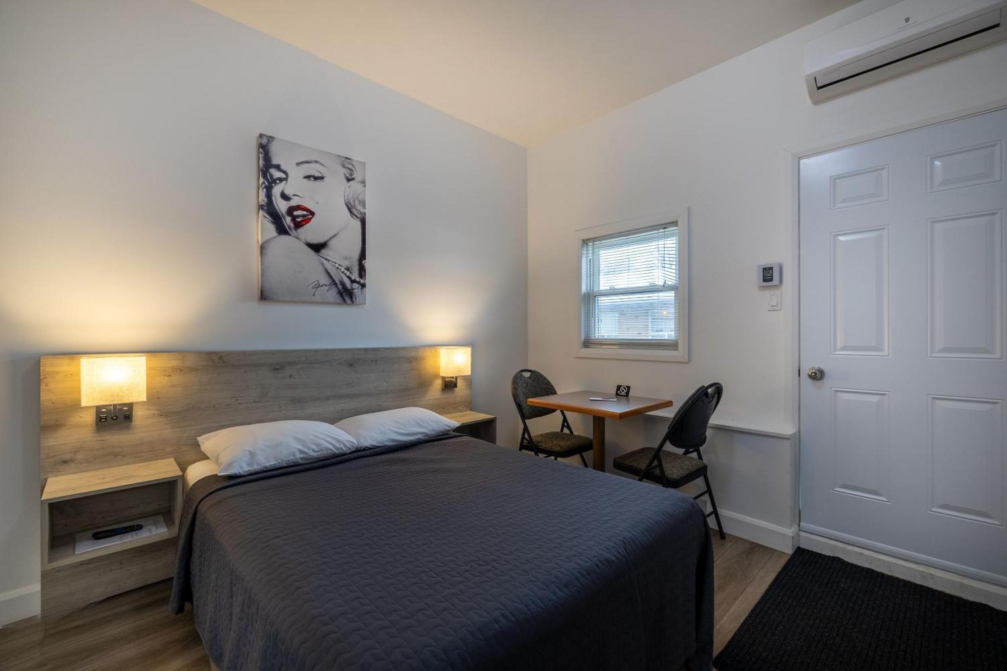 Motel Et Condo Chez Charley Сент-Анн-де-Бопре Экстерьер фото